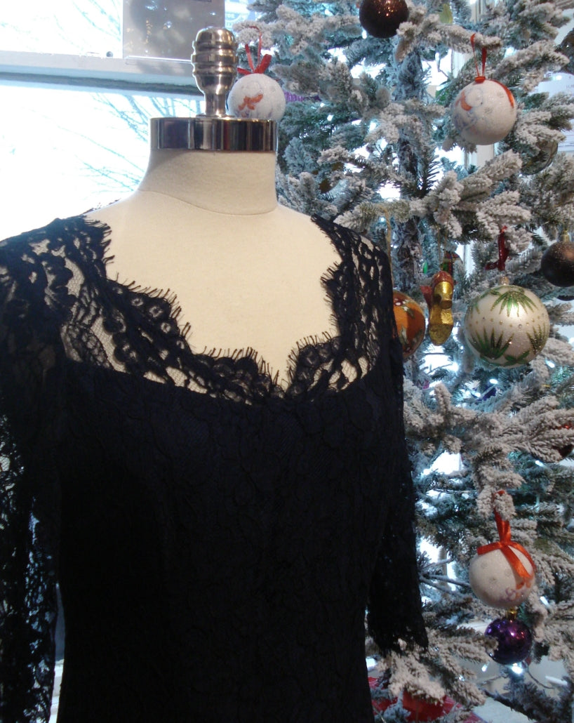 Navy Solstiss Lace