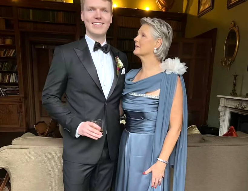 Elegance Woven in Silk: Celebrating 48 Years of Style and Sophistication